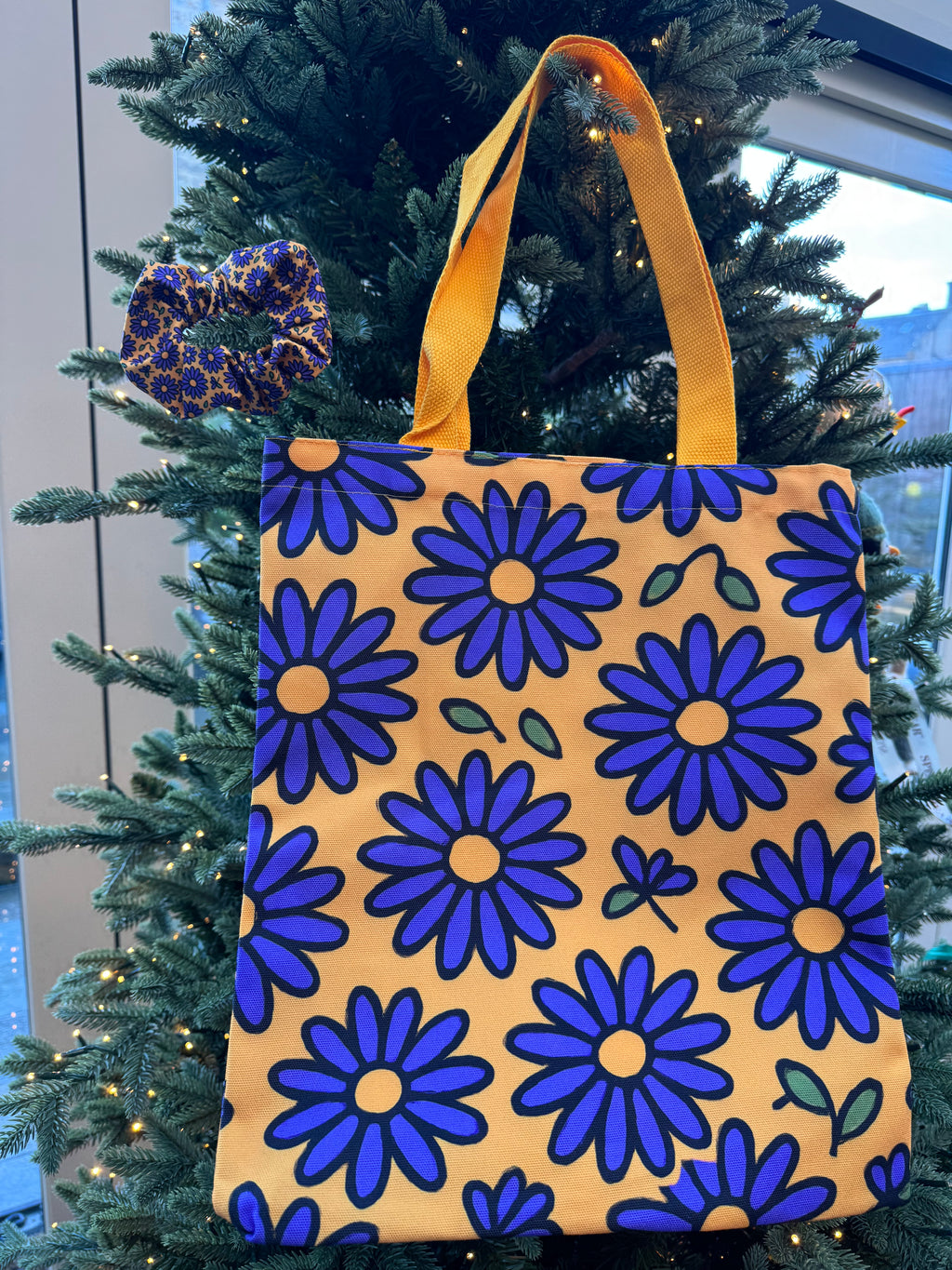 Yellow Daisy Canvas Tote Bag – Bright & Playful Floral Design Matching Scrunchie Available
